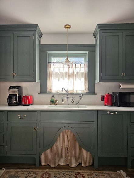 Building Photo - 139 N Ivy Ave