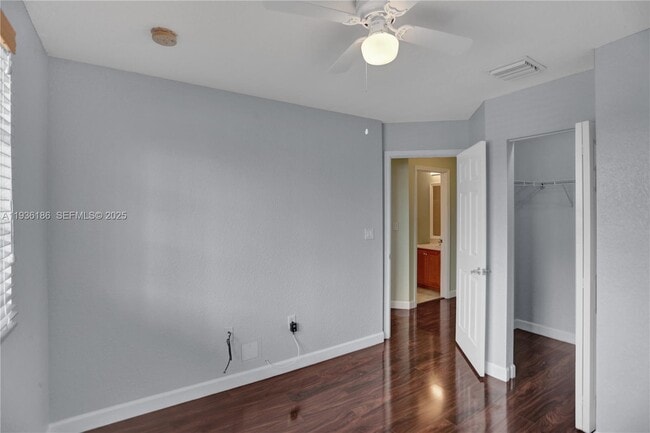 Building Photo - 5967 Glasgow Way