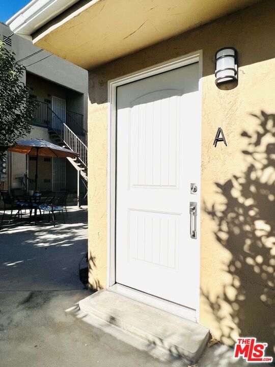 Building Photo - 1056 Winchester Ave
