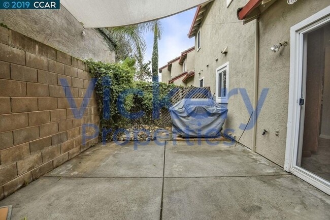 Building Photo - Beautiful 3 Bd/2.5 Ba, 1506 sf Concord tow...