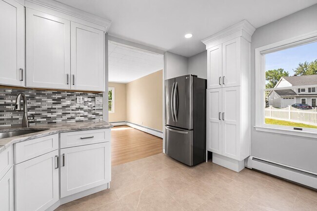 Building Photo - 52 Markham Rd