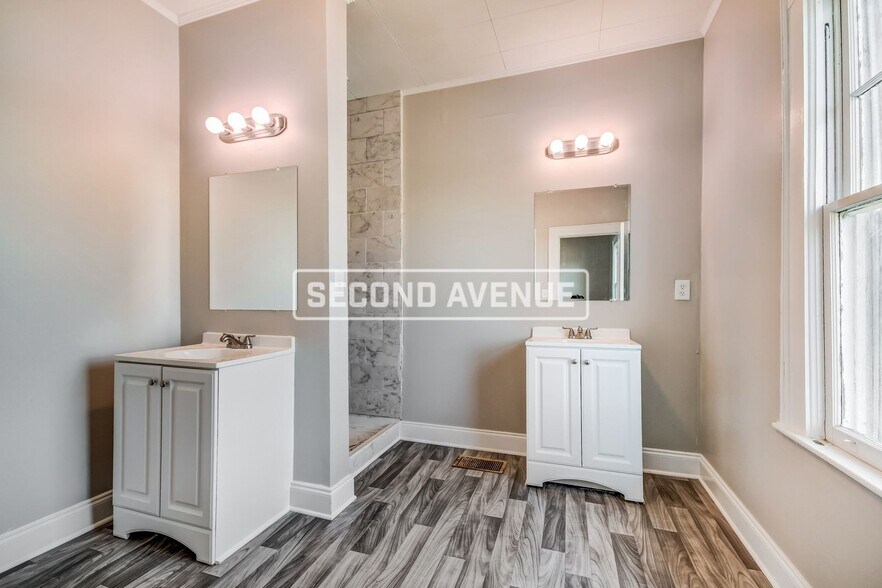 Building Photo - 916 Indiana St