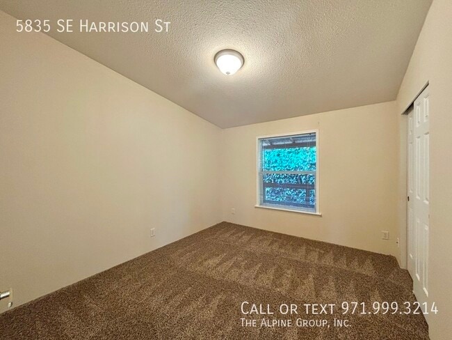 Building Photo - 5835 SE Harrison St