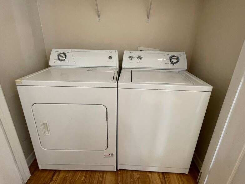 Building Photo - 8290 Gate Pky W