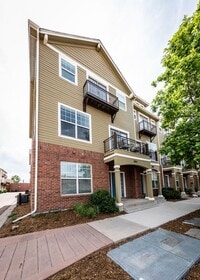 Building Photo - Downtown 3 Bedroom Townhome with 2 Car Garage