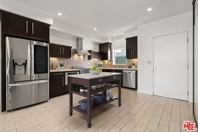 Building Photo - 13045 Pacific Promenade