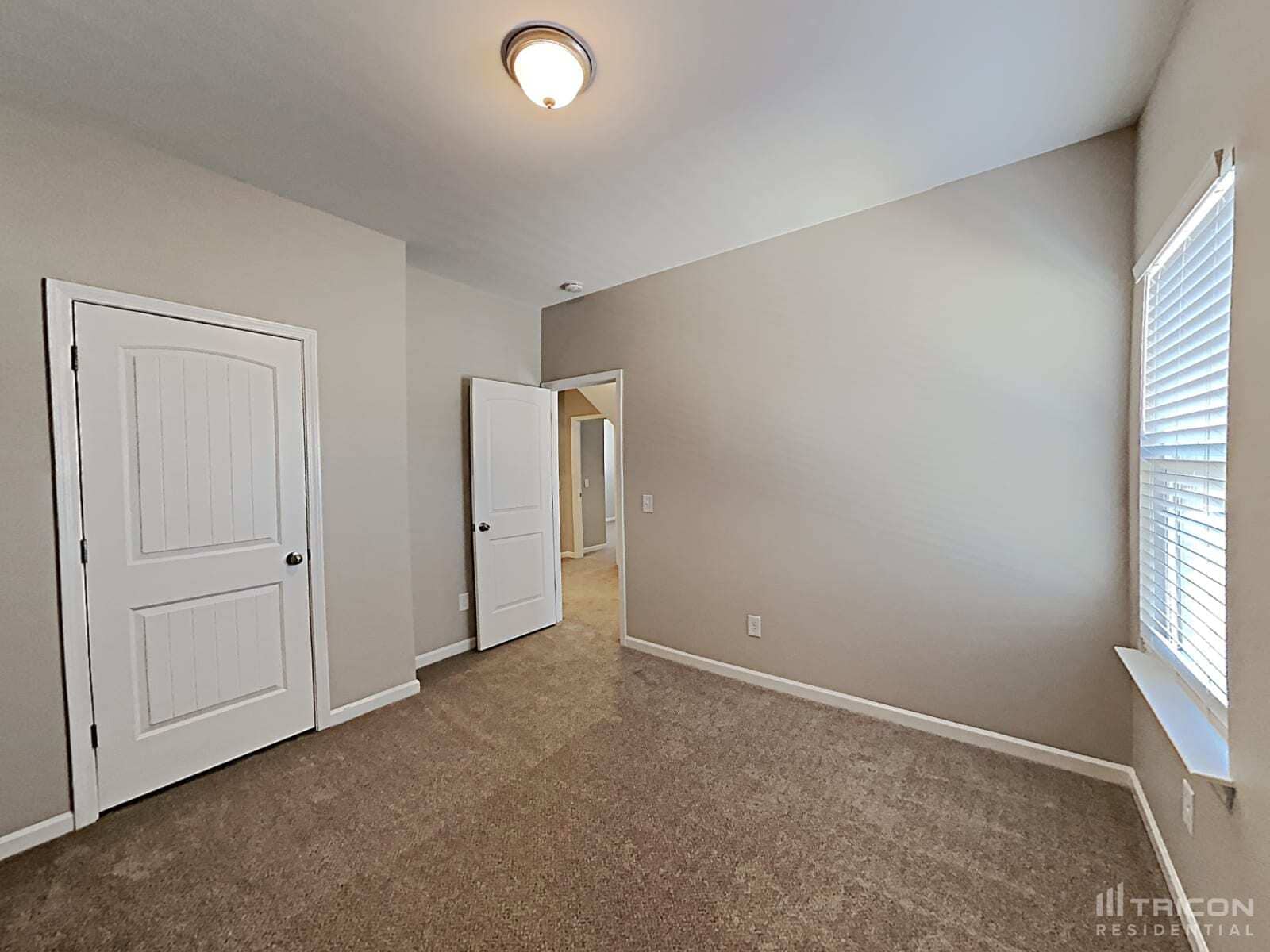 Building Photo - 152 Kingston Dr