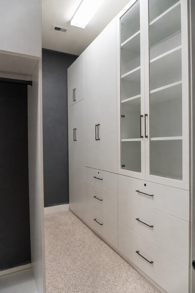 Building Photo - 25614 Somerset Meadows Ct