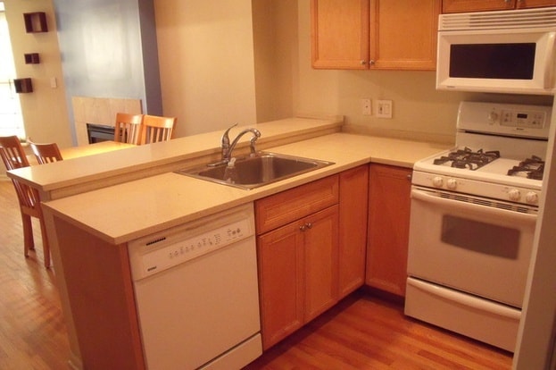 Kitchen - 2136 West Jackson Boulevard
