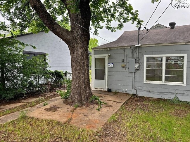 Building Photo - 2209 Talunar Ln