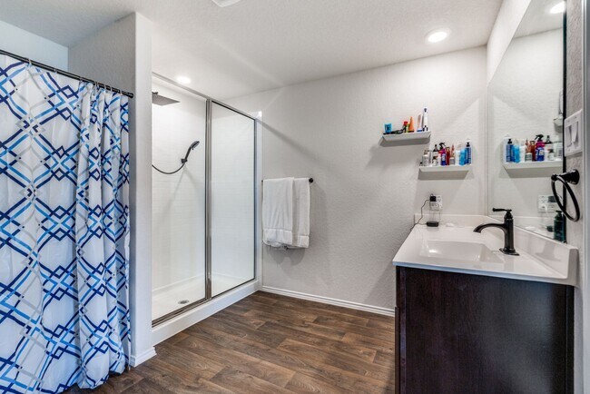Building Photo - 816 Indigo Wy