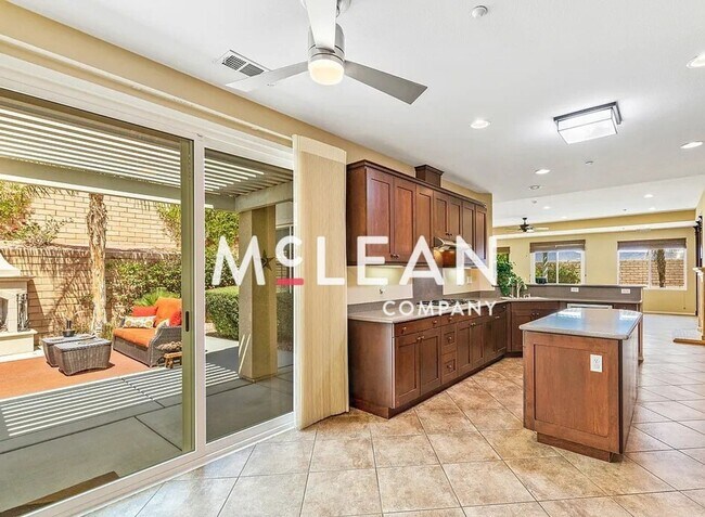 Building Photo - 55+ living in the desirable Four Seasons community!