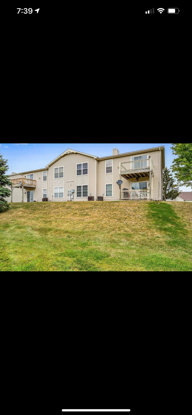 Building Photo - 7539 Creek Bend