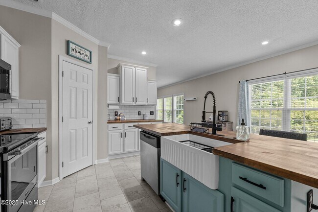 Building Photo - 4085 Alston Bridge Rd