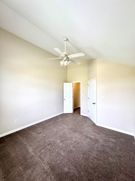 Building Photo - 641 Hampton Way
