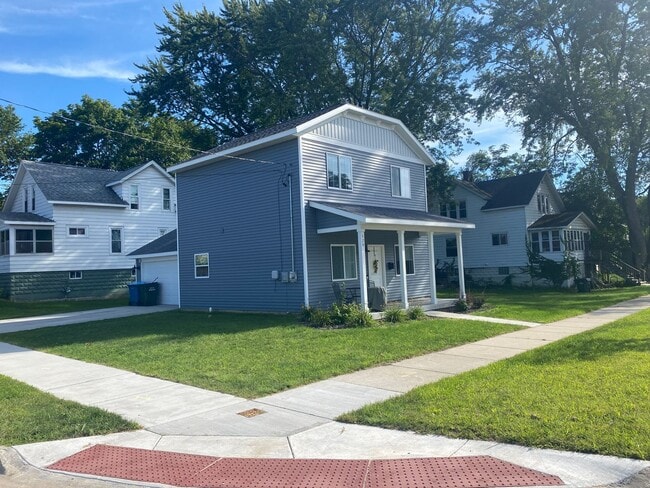 Building Photo - Nelson Neighborhood