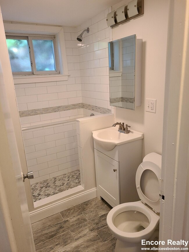 Building Photo - 69 Chiswick Rd