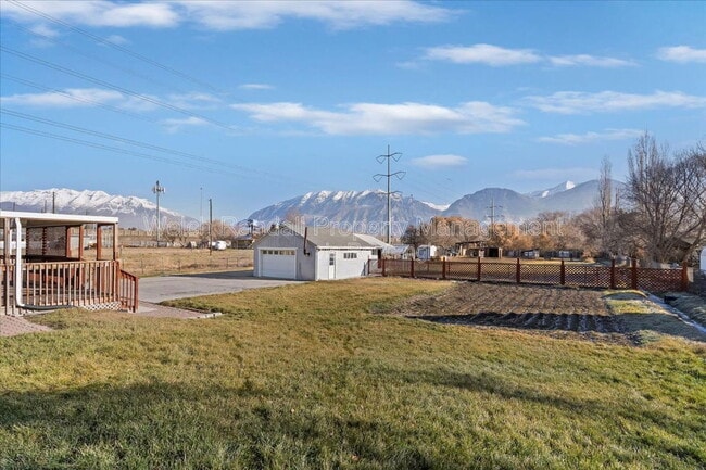 Building Photo - 506 N Geneva Rd