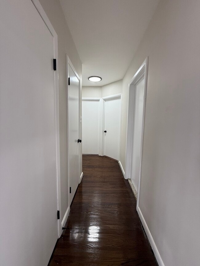 Building Photo - 36 Collins Ln