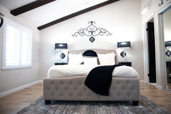 Building Photo - 1405 Kinross Ct