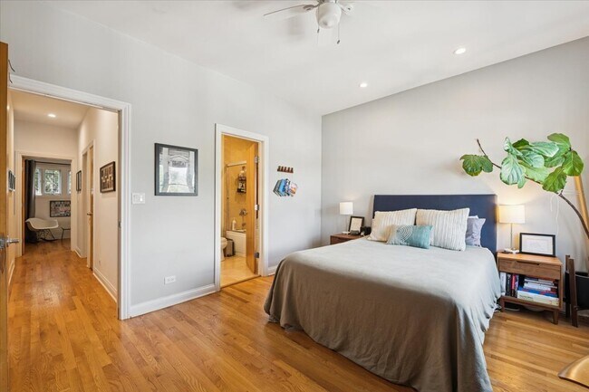 Building Photo - 2455 W Ohio St