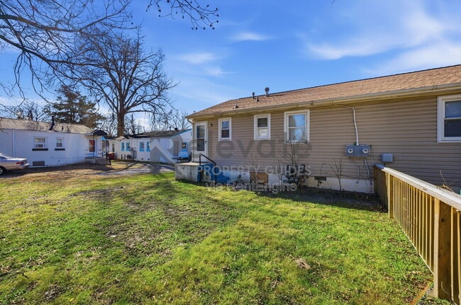 Building Photo - 319 Britton St