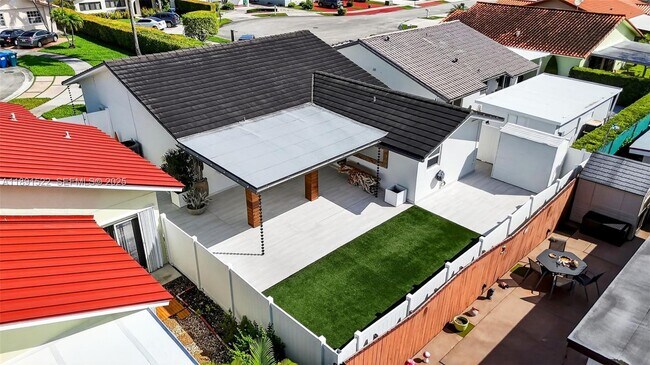 Building Photo - 13280 SW 39th Terrace