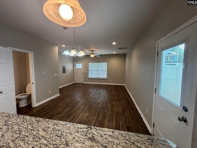 Building Photo - 532 Idlewood Park Dr
