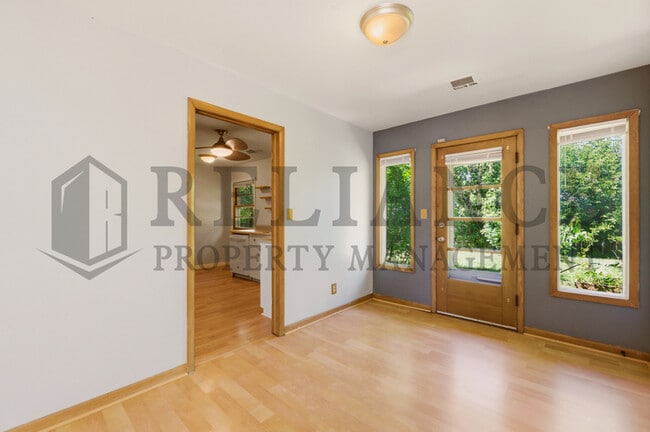 Building Photo - 6216 E Orme St