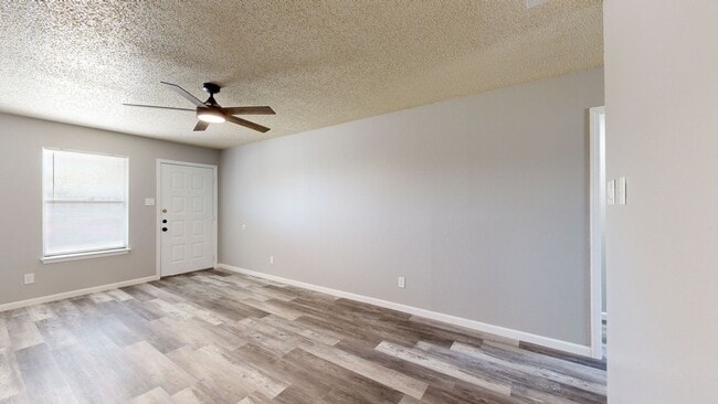Building Photo - REMODELED DUPLEX IN HARKER HEIGHTS
