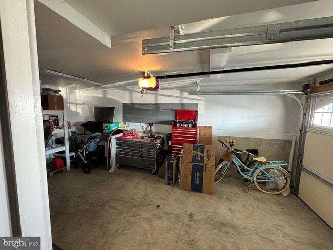 Building Photo - 8315 Bayside Rd