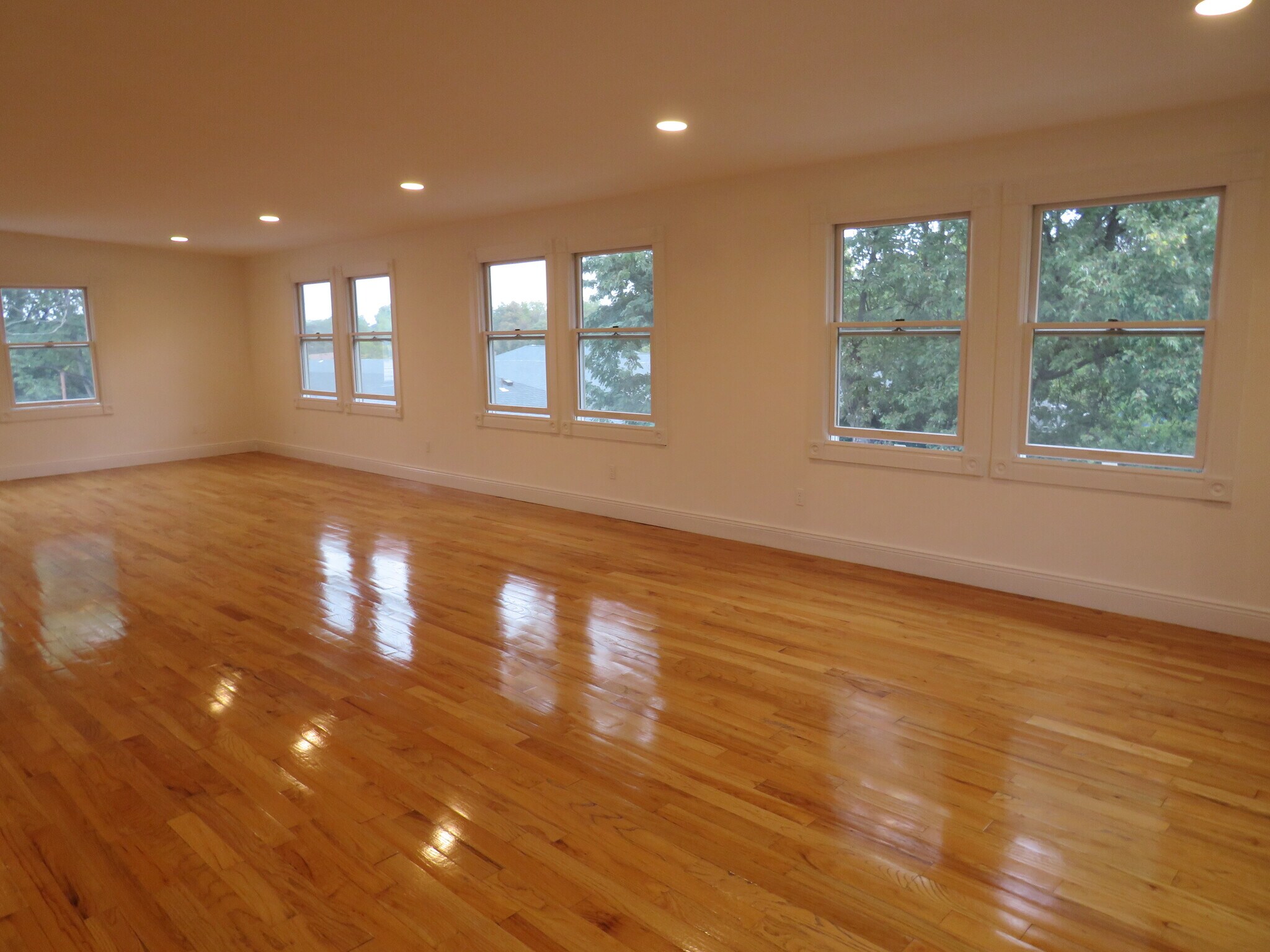 Family/Living Room View 2 - 84 Corabelle Ave