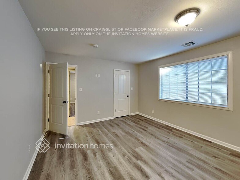 Building Photo - 11027 N 46th Ave