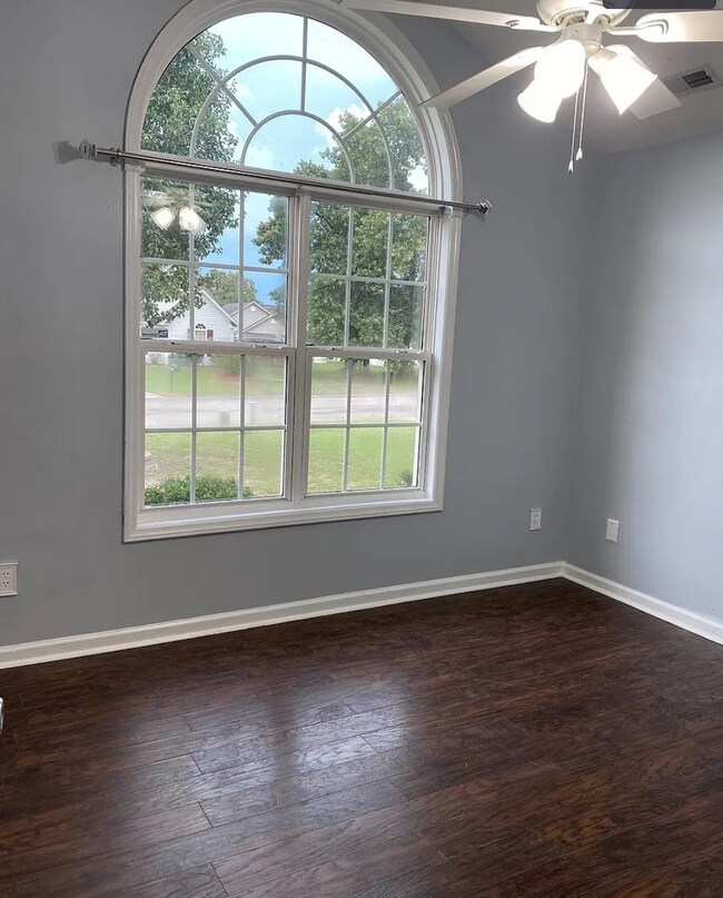 Building Photo - 137 Haywood Dr