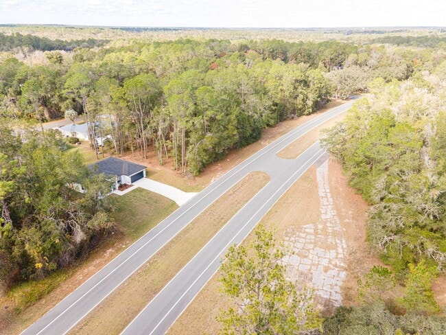 Building Photo - FOR RENT