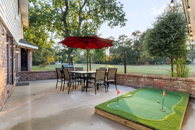 Building Photo - 522 River Plantation Dr