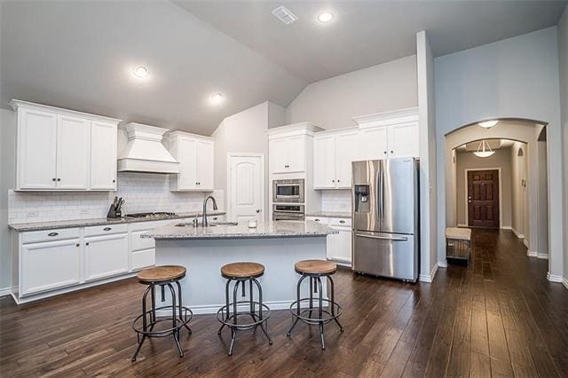 Building Photo - 1020 Rose Garden Dr