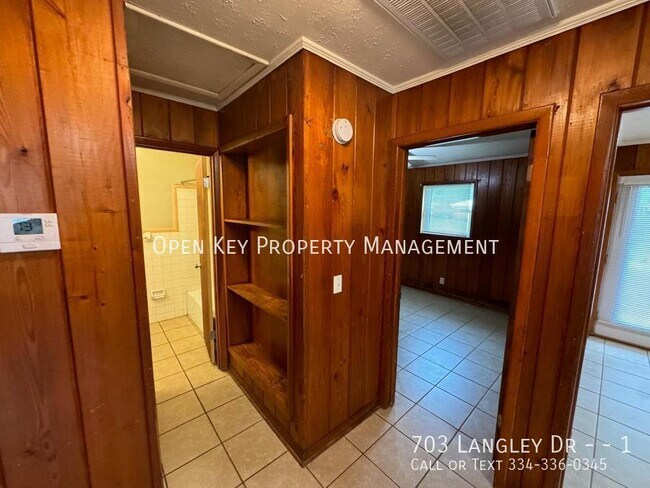 Building Photo - 703 Langley Dr