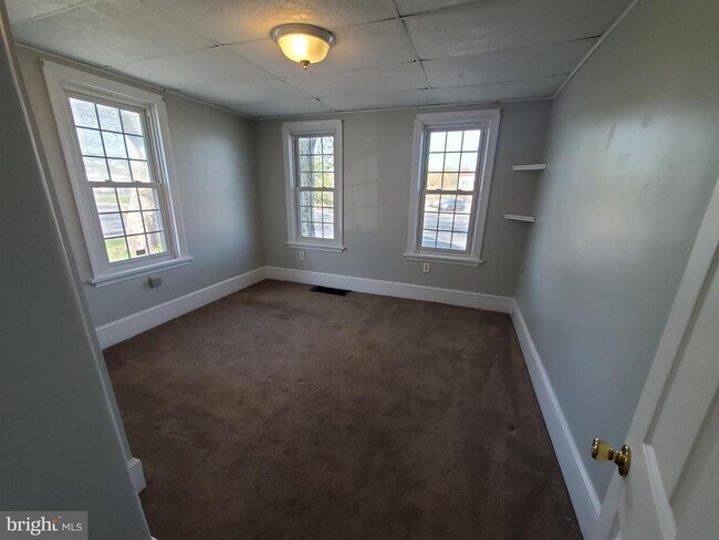 Building Photo - 191 W Cohawkin Rd