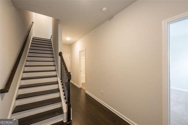Building Photo - 2182 Talmai Dr