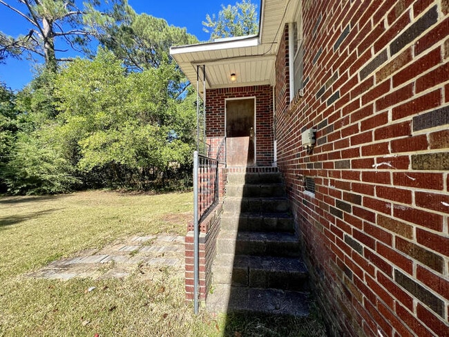 Building Photo - 1716 Covair St