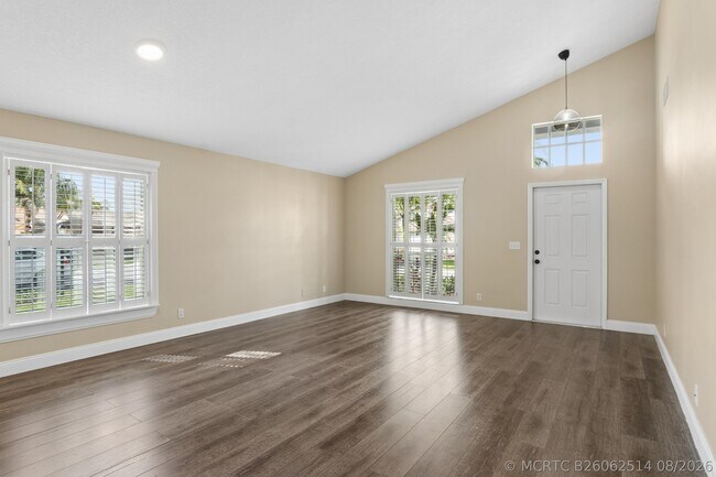 Building Photo - 67 Kingfisher Way