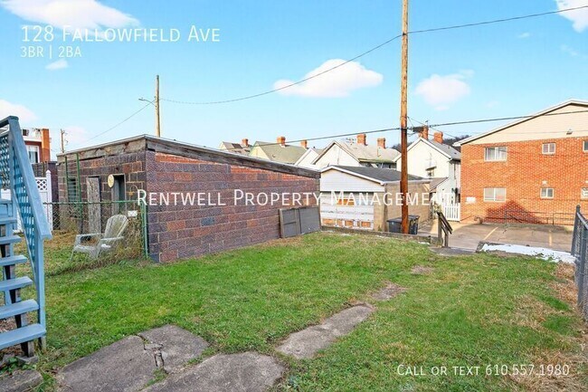 Building Photo - 128 Fallowfield Ave