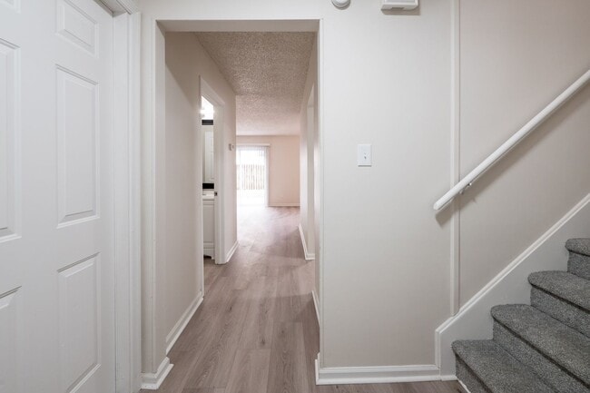 Building Photo - Newly Renovated 3 Bedrooms 2.5 Bathroom Home