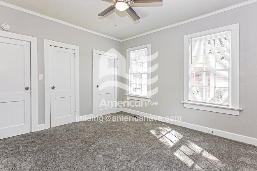 Building Photo - 916 Glenridge Dr