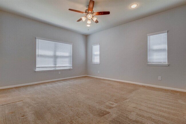 Building Photo - 3811 Springcrest Ln