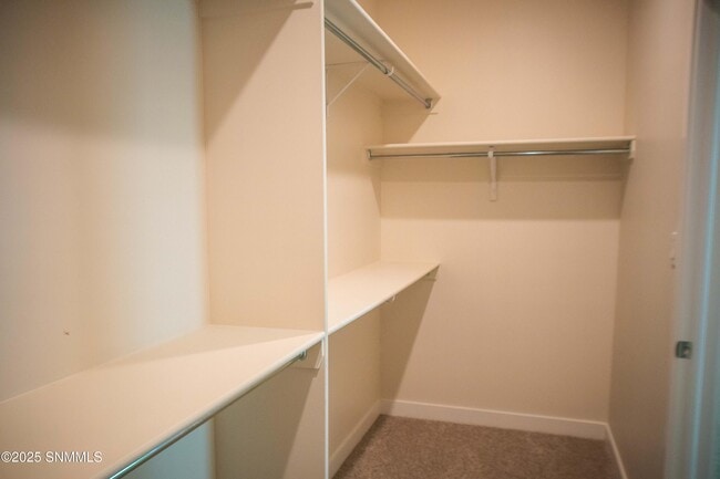 Building Photo - 3007 San Jenaro Dr