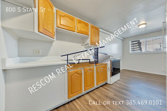 Building Photo - 800 State St