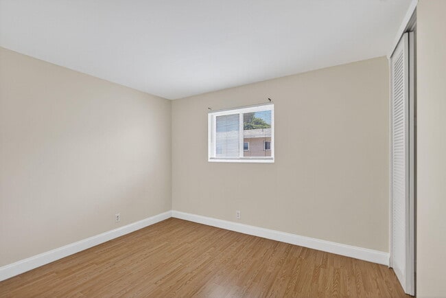 Building Photo - 809 Lighthouse Dr