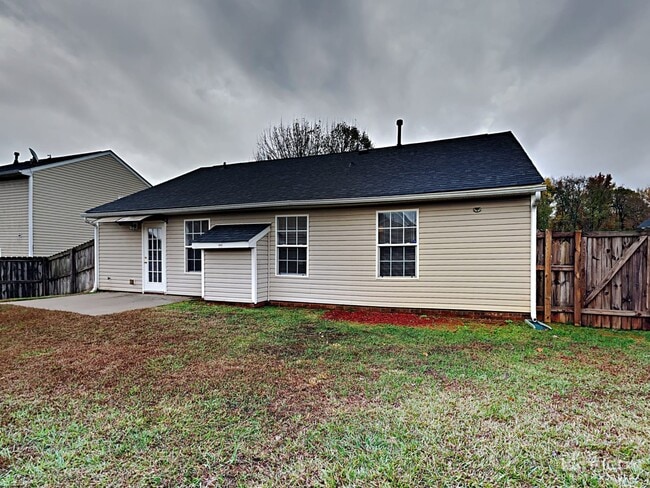 Building Photo - 1630 Clooney Ln